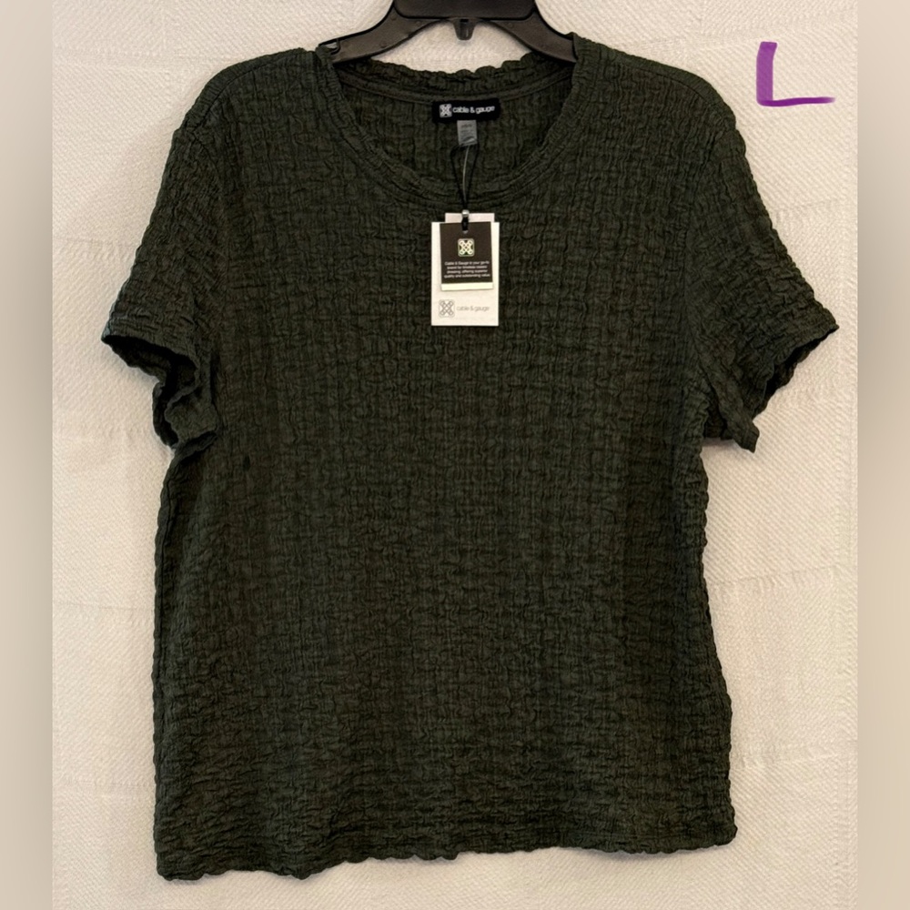 Cable & Gauge Olive Green Crinkle Short Sleeve Top